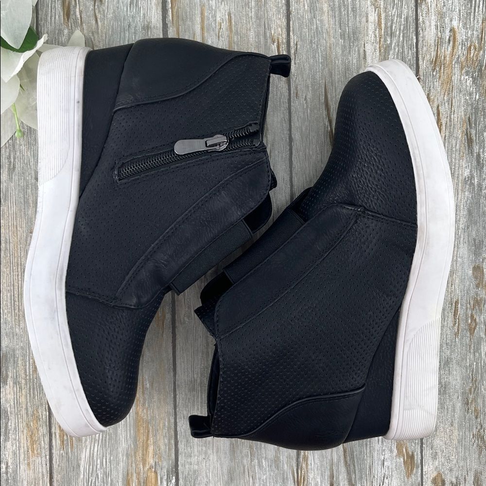Women’s Journee Collection Black Wedge Sneakers Ankle Booties Shoes Size 9